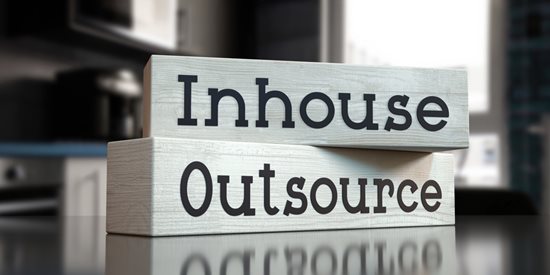 In-House mu Outsource mu?İhtiyaçlarınız için Hangisi Daha Doğru?