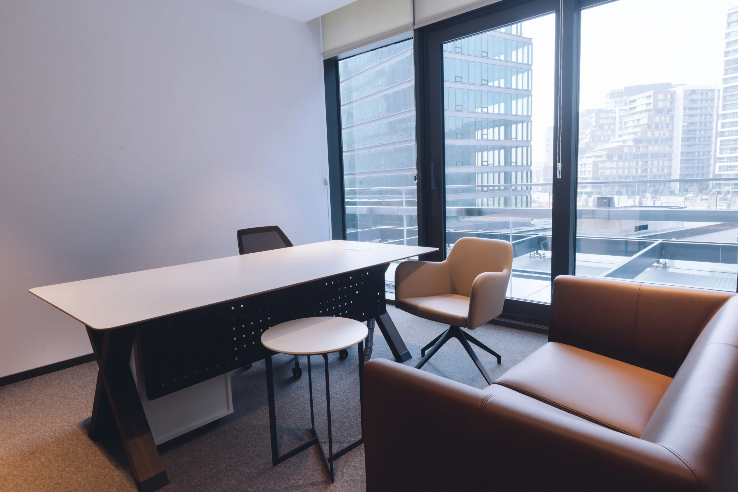 Hazır ofis – mobilyalı, kullanıma hazır ofis alanı