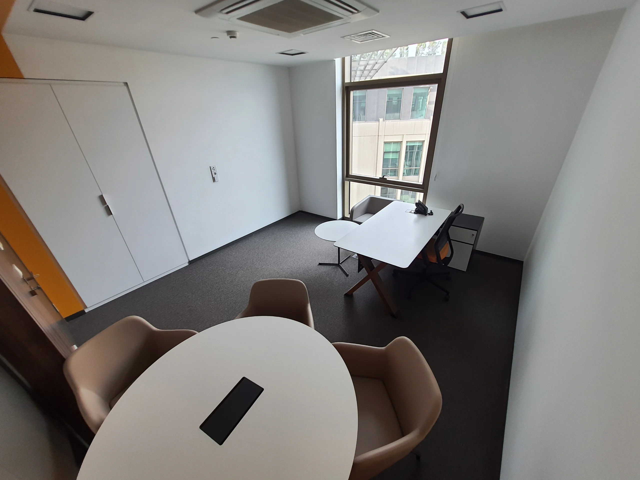 Tek kişilik hazır ofis – bireysel çalışmaya uygun prestijli ofis çözümü | Workland